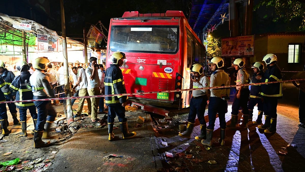 Mumbai bus accident: Eyewitness blames presence of hawkers