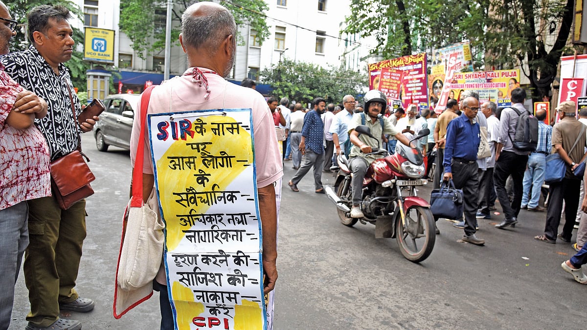 At a rally in Kolkata against the SIR, protesters highlight the ‘hidden agenda’
