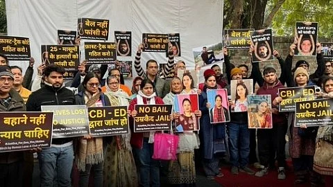 Relatives of victims protest at Jantar Mantar