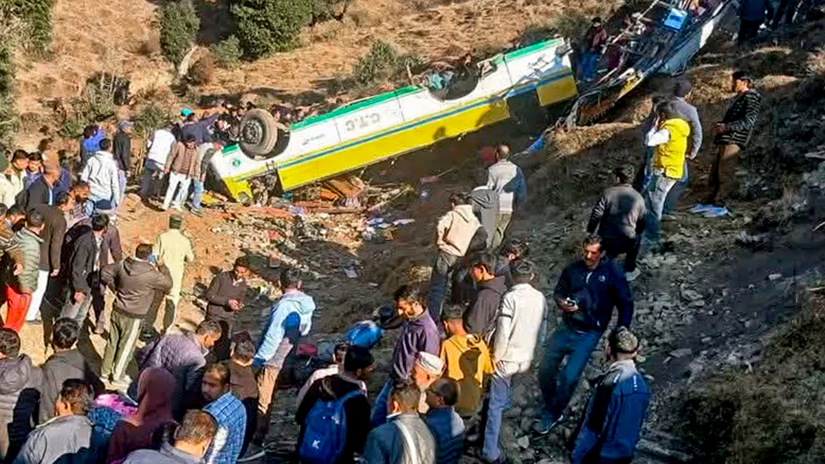 Rescue operations at the accident site in Sirmaur, Himachal Pradesh.