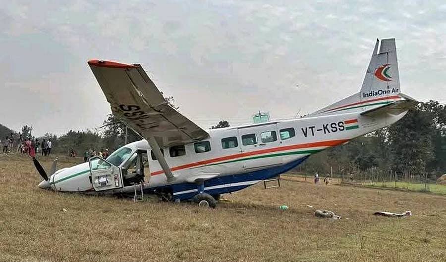 Injured pilots have been identified as Captain Naveen Kadanga and co-pilot Tarun Srivastav. 