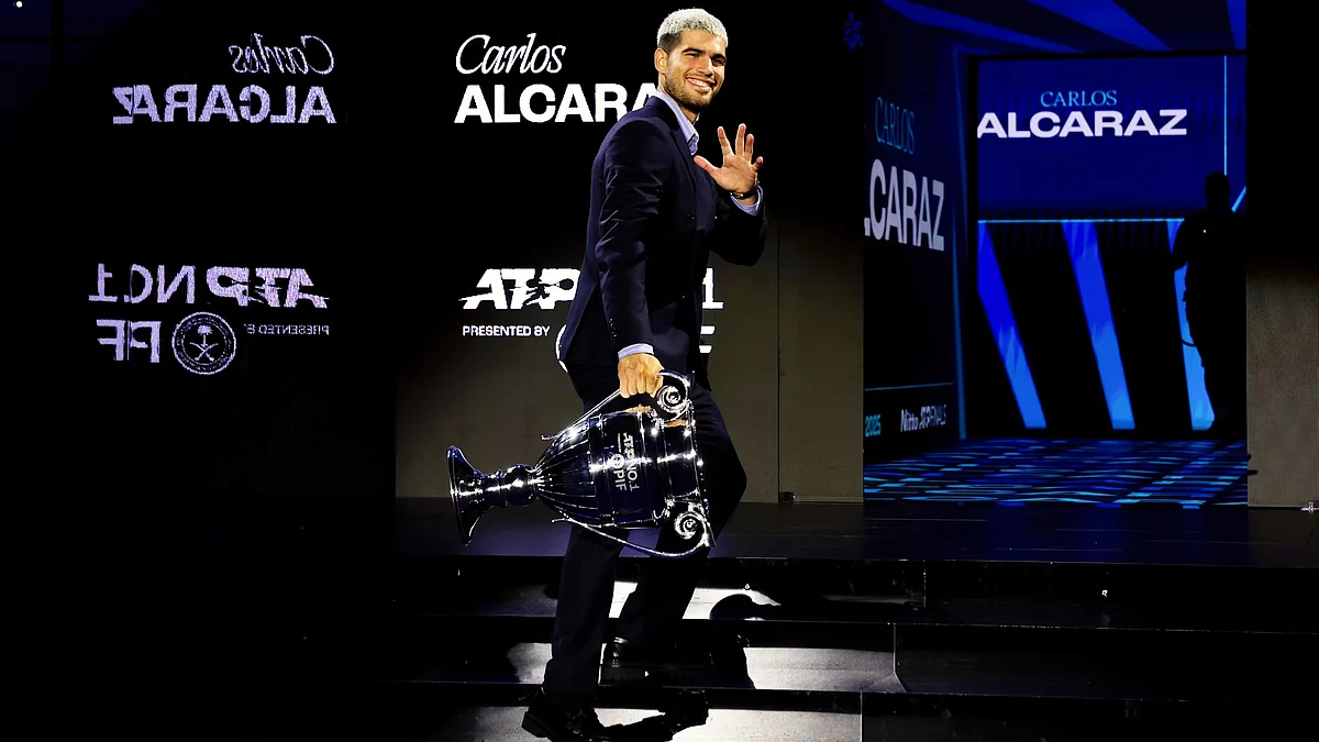 Carlos Alcaraz, who ended 2025 as world no. 1