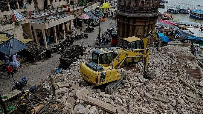 Demolition at Manikarnika Ghat