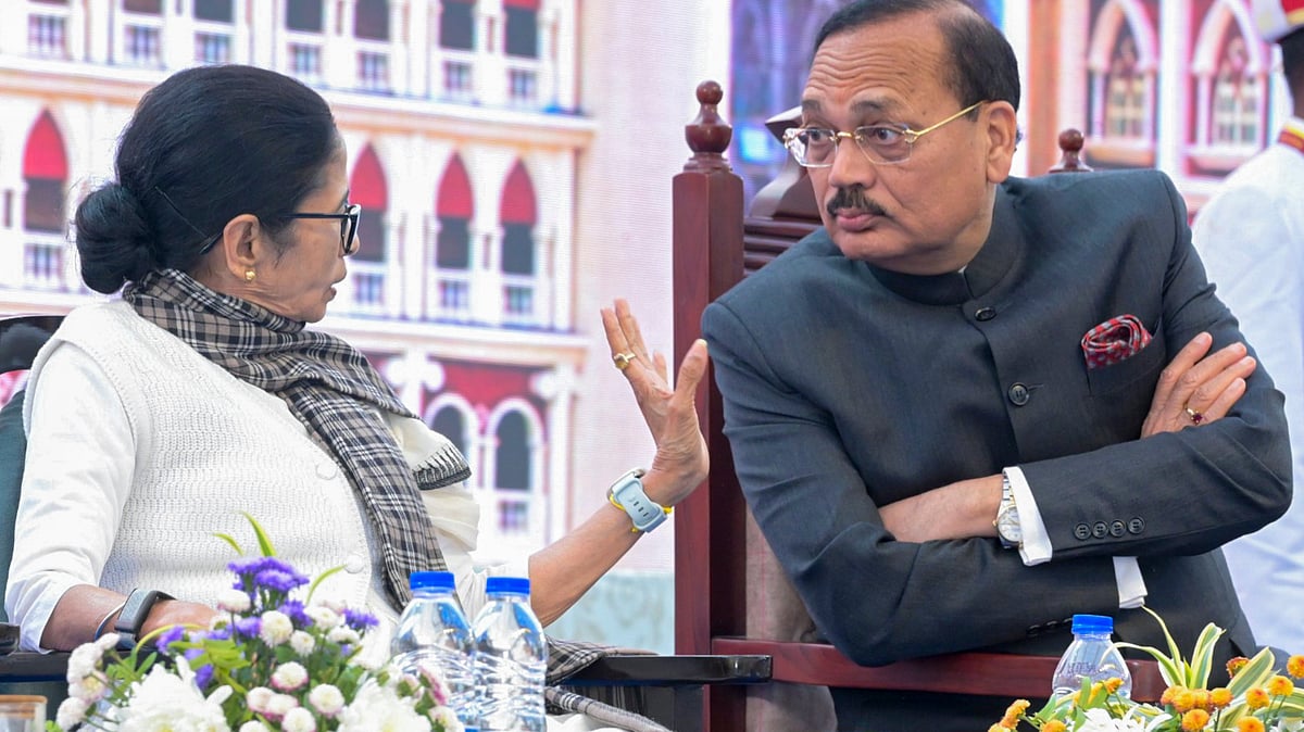 Mamata Banerjee and CJI Surya Kant at a Calcutta High Court event in Jalpaiguri, 17 Jan