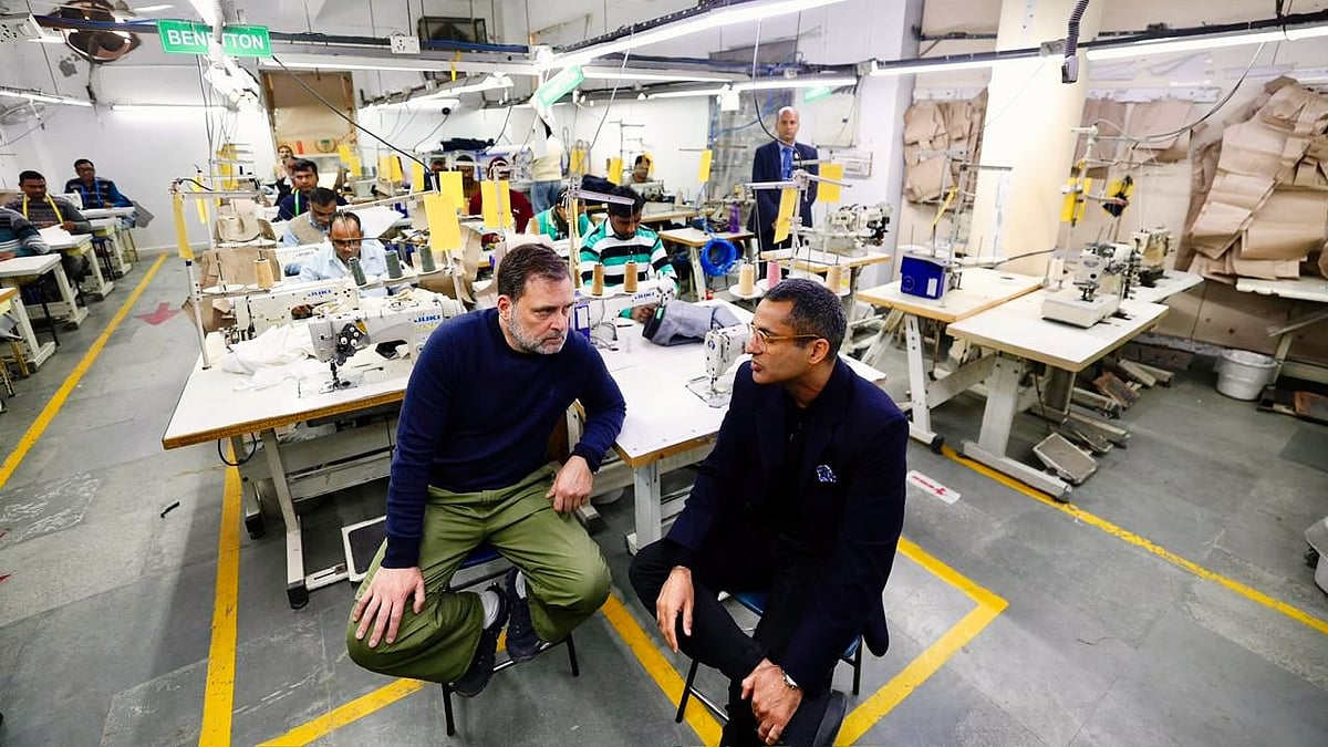 Rahul Gandhi at the garment factory