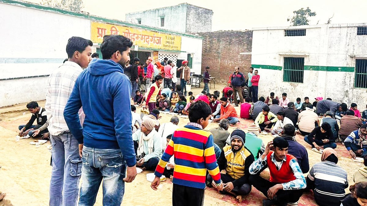 The ‘bhandara’ feast at a Mohammadganj school showed different rules apply to Hindu events