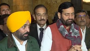 Punjab Chief Minister Bhagwant Mann and his Haryana counterpart Nayab Singh Saini