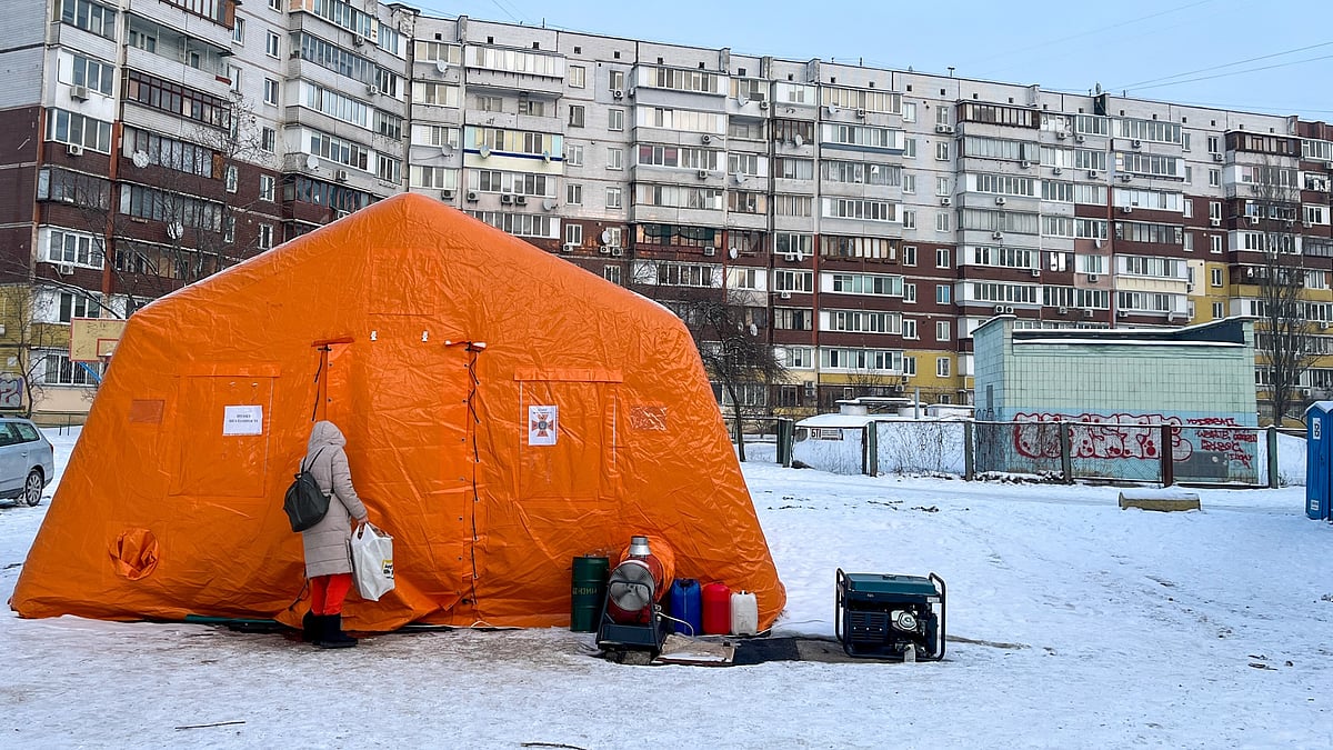 As temperatures plunge to −20 °C, Russian forces continue strikes on Ukraine’s energy infrastructure.