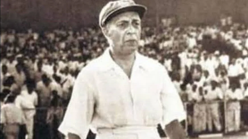Jawaharlal Nehru on the cricket field.