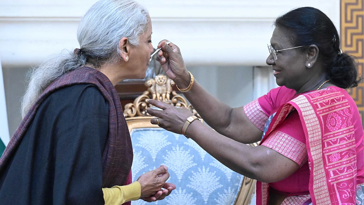 President Draupadi Murmu with finance minister Nirmala Sitharaman.