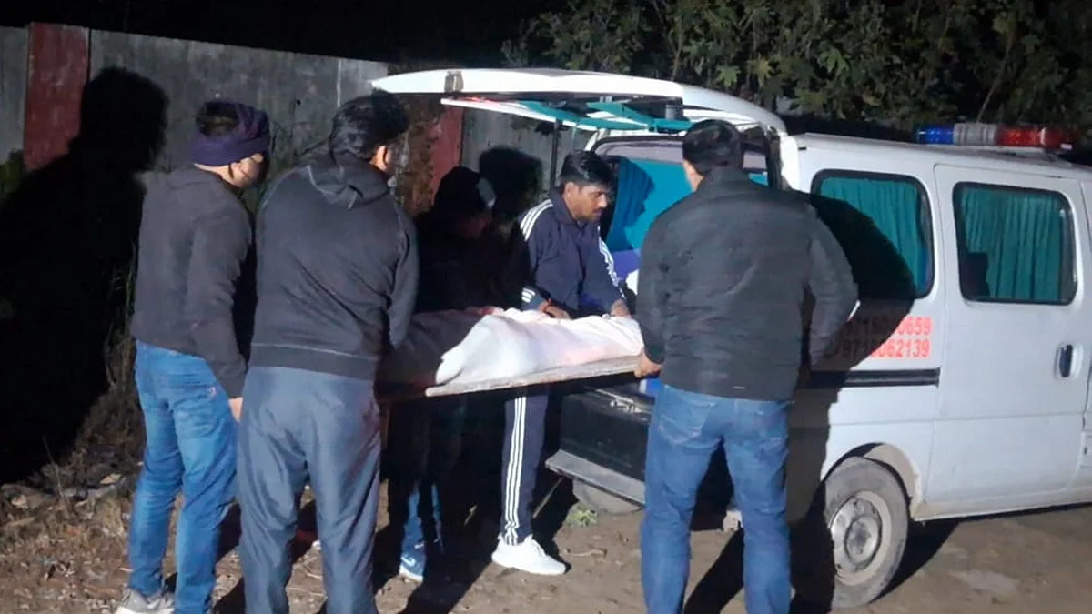 Handwritten note that investigators recovered from the residence of three minor sisters.