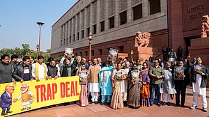 ‘Trap deal’: Congress MPs protest against govt in Parliament complex