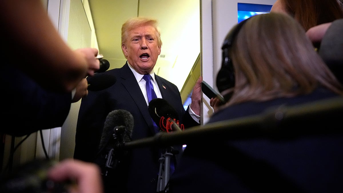 Trump signs order threatening extra tariffs on countries trading with Iran