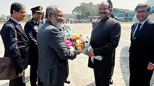 Om Birla being welcomed at Dhaka airport