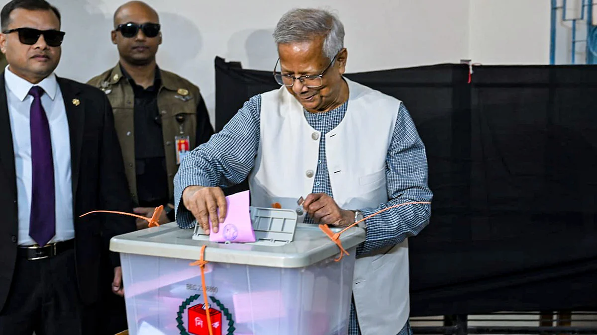 Muhammad Yunus casts his vote during Bangladesh’s 13th parliamentary elections in Dhaka.