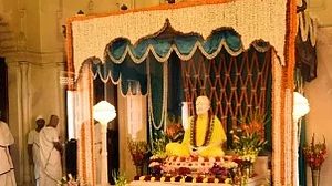 Representational image