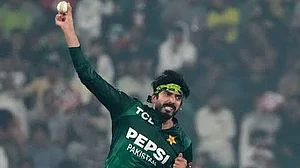 Usman Tariq in action