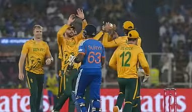 South Africa celebrate the fall of India captain Suryakumar Yadav's wicket