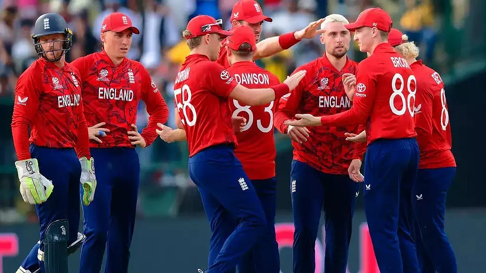 England clawed back to beat Sri Lanka in their opening Super 8 match
