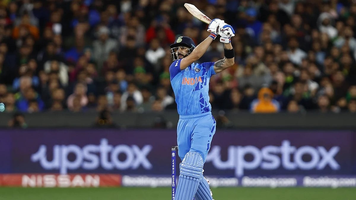 Virat Kohli's lofted six over long off during 2022 T20 World Cup