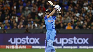 Virat Kohli's lofted six over long off during 2022 T20 World Cup