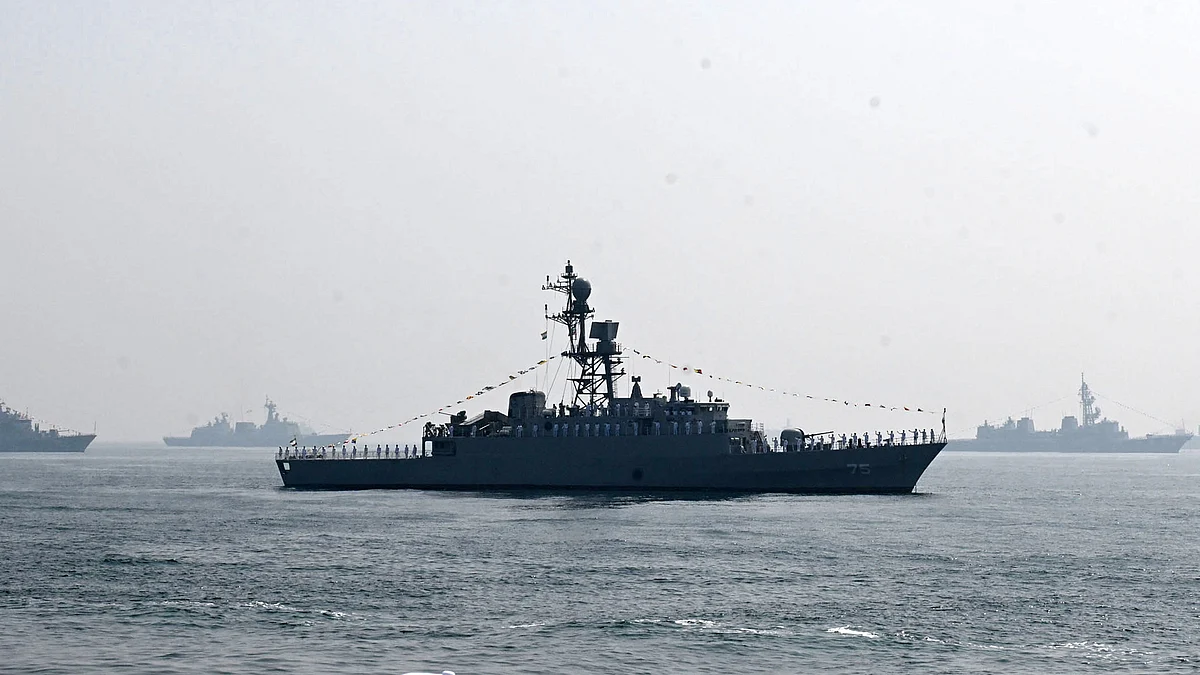 US Navy embarrasses India by sinking ‘unarmed’ Iranian warship