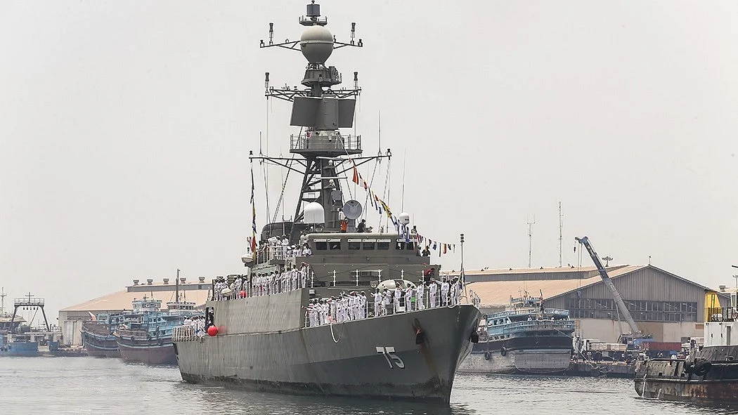 Iranian frigate IRIS Dena