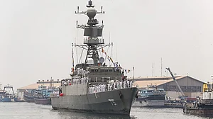 Iranian frigate IRIS Dena