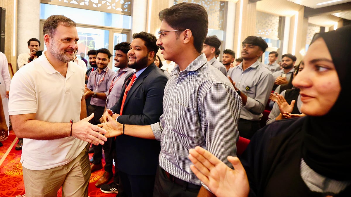 Rahul Gandhi meets students in Kerala