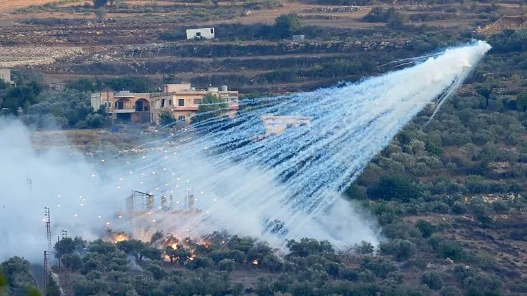 Israel used white phosphorus in civilian areas of Lebanon: Human Rights Watch