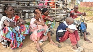 Families gather at the construction site near Rajasthan–Haryana border