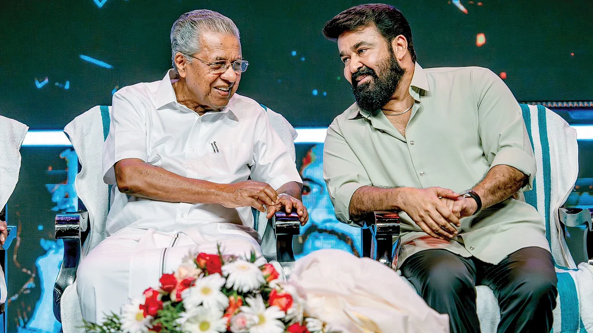 CM Pinarayi with actor Mohanlal