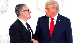 President Donald Trump greets PM Keir Starmer