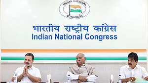 Rahul Gandhi, Mallikarjun Kharge and K.C. Venugopal attend a meet ahead of Assam polls.