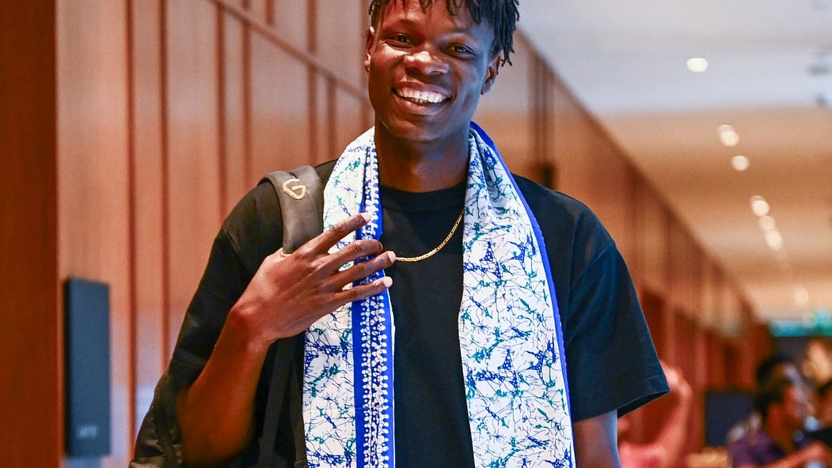 Blessing Muzarabani arrived in Kolkata to play for KKR