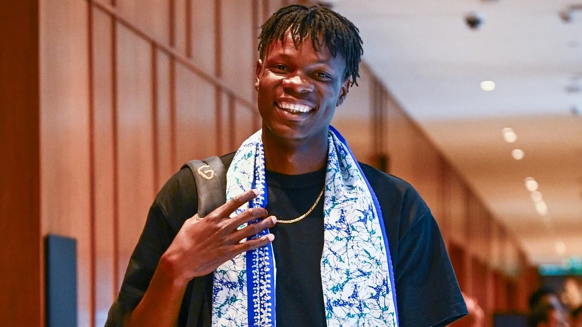 Blessing Muzarabani arrived in Kolkata to play for KKR