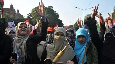 The situation has become more precarious due to Pakistan’s heavy reliance on the Middle East