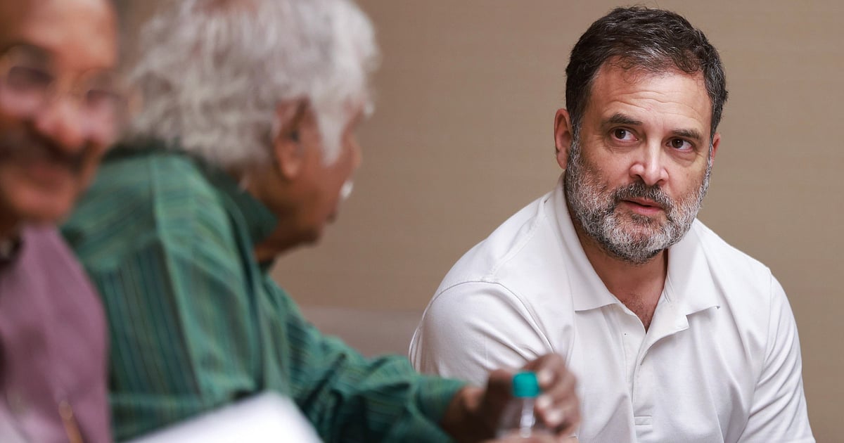 राहुल ने डॉलर के मुकाबले रुपये के 100 के पार जाने को चिह्नित किया, मुद्रास्फीति के प्रभाव की चेतावनी दी