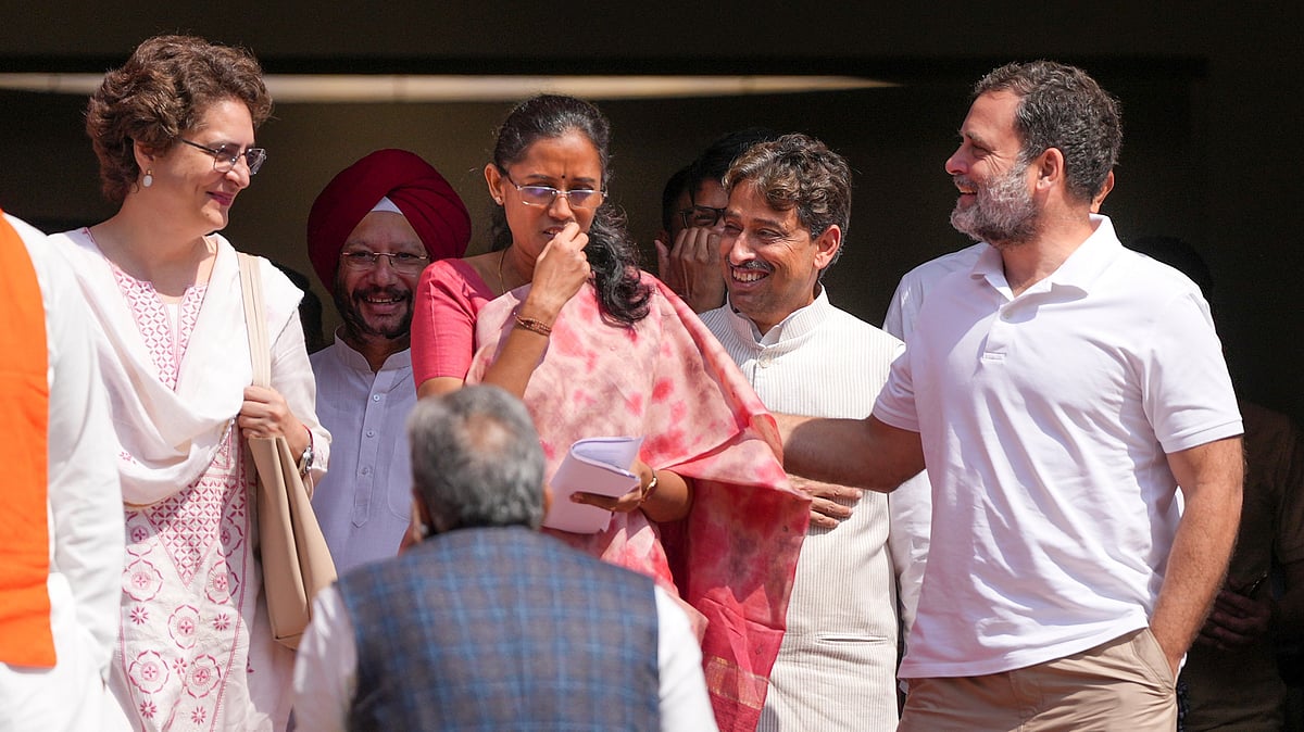 Congress MPs Priyanka Gandhi, Jyothimani and Rahul Gandhi in Lok Sabha
