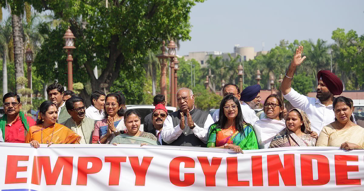 कांग्रेस का कहना है कि ईरान युद्ध के बीच भारत में ईंधन की वास्तविकता सरकार के दावों से अलग है