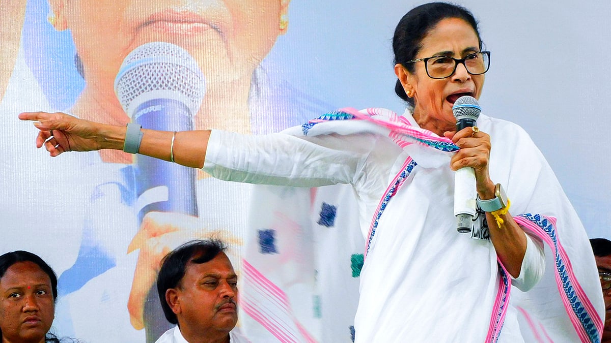 Mamata Banerjee addresses a rally in Bankura district, 29 March