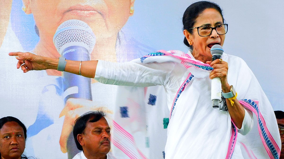 Mamata Banerjee addresses a rally in Bankura district, 29 March