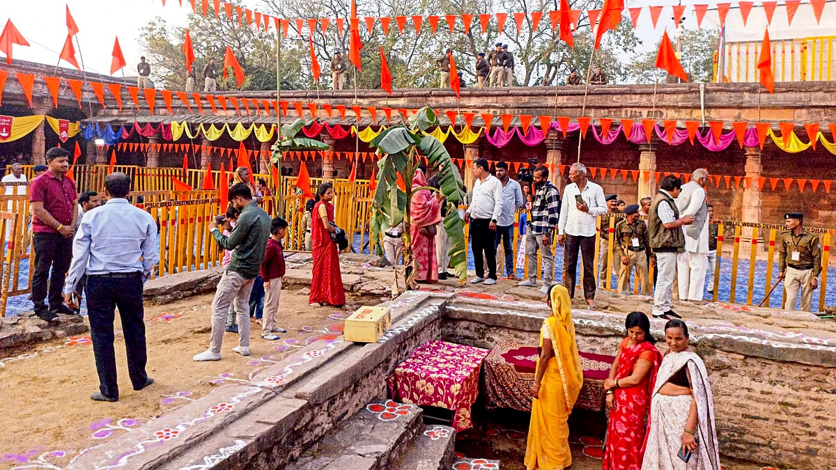 Devotees make preparations for Saraswati Puja at the disputed Bhojshala complex.