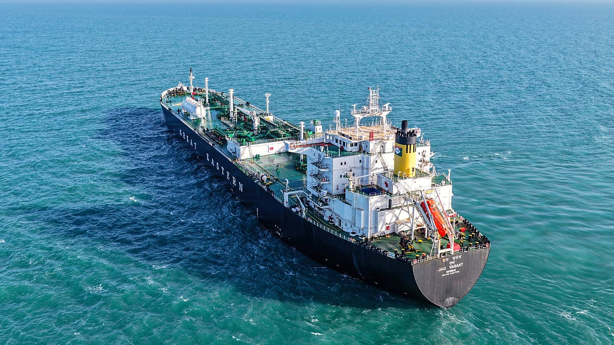 Indian vessel 'Jag Vasant' carrying around 47,000 MT of LPG arrives in Vadinar, Gujarat, 27 Mar