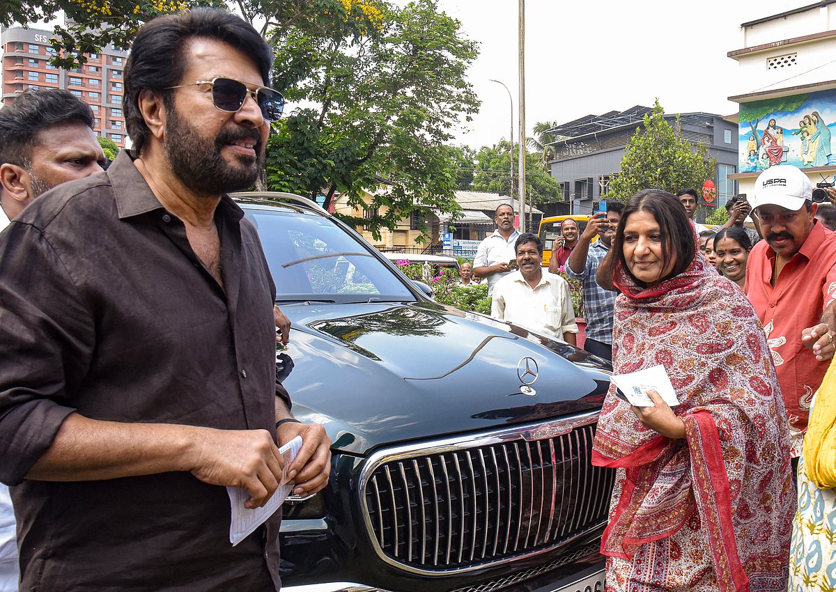 Malayalam actor Mammootty
steps out to vote
