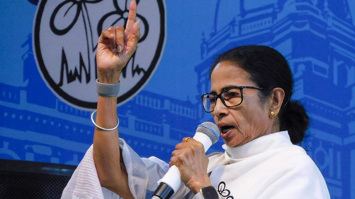 Mamata Banerjee addresses a rally in Bankura.