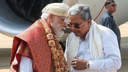 PM Modi with Karnataka Chief Minister Siddaramaiah