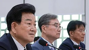 Members of South Korea's National assembly’s Foreign Affairs and Unification Committee