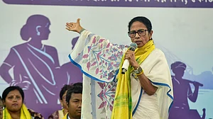 Mamata Banerjee addresses a public rally at Dinhata, Cooch Behar district, 17 April