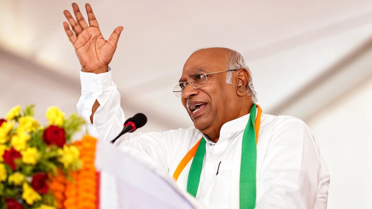 Mallikarjun Kharge addresses a public meeting ahead of the Assembly elections. 